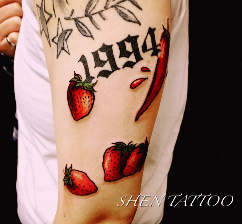 school 草莓 辣椒君纹身图片_成品手臂欧美植物原创纹身图案