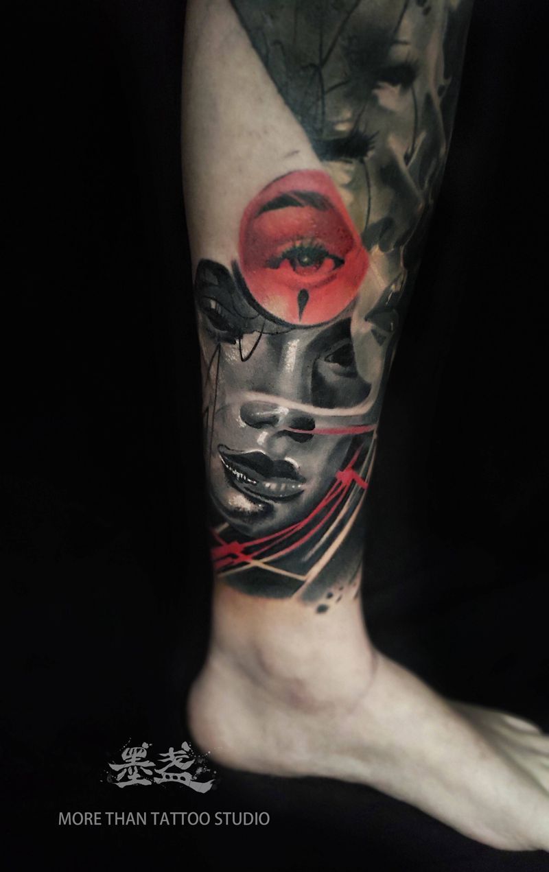 无题纹身图片_腿部欧美写实纹身图案