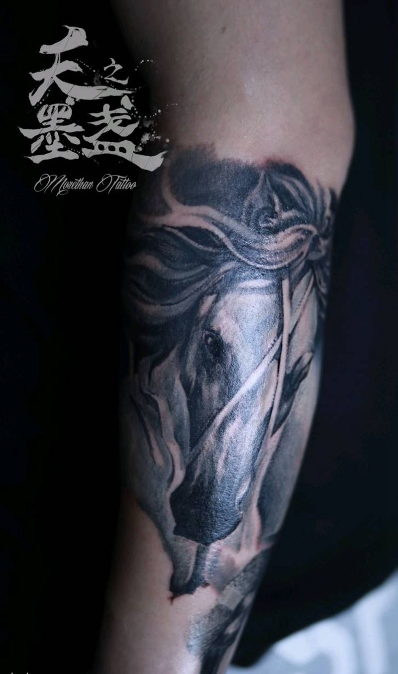 身骑白马纹身图片