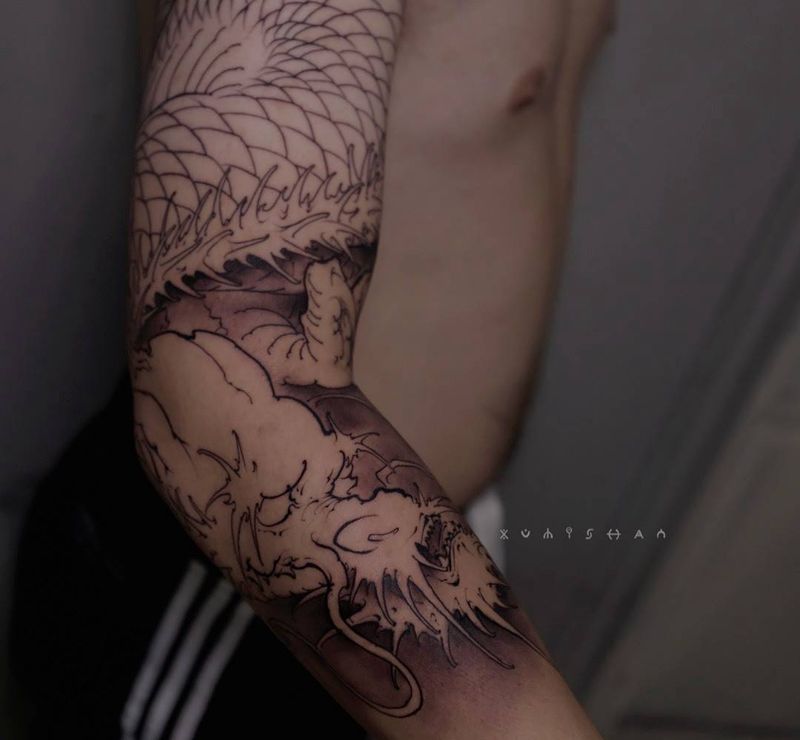 整臂 龙纹身图片_手臂新传统纹身图案