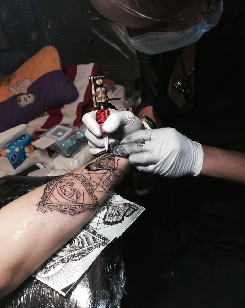 上帝之眼纹身图片_成品手臂欧美清新几何动物纹身图案