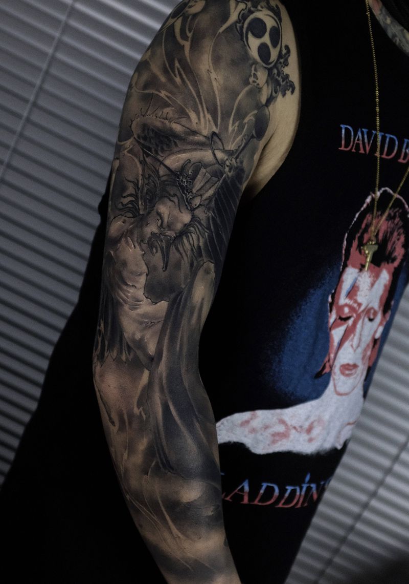 雷公 收尾纹身图片_手臂新传统雷公纹身图案