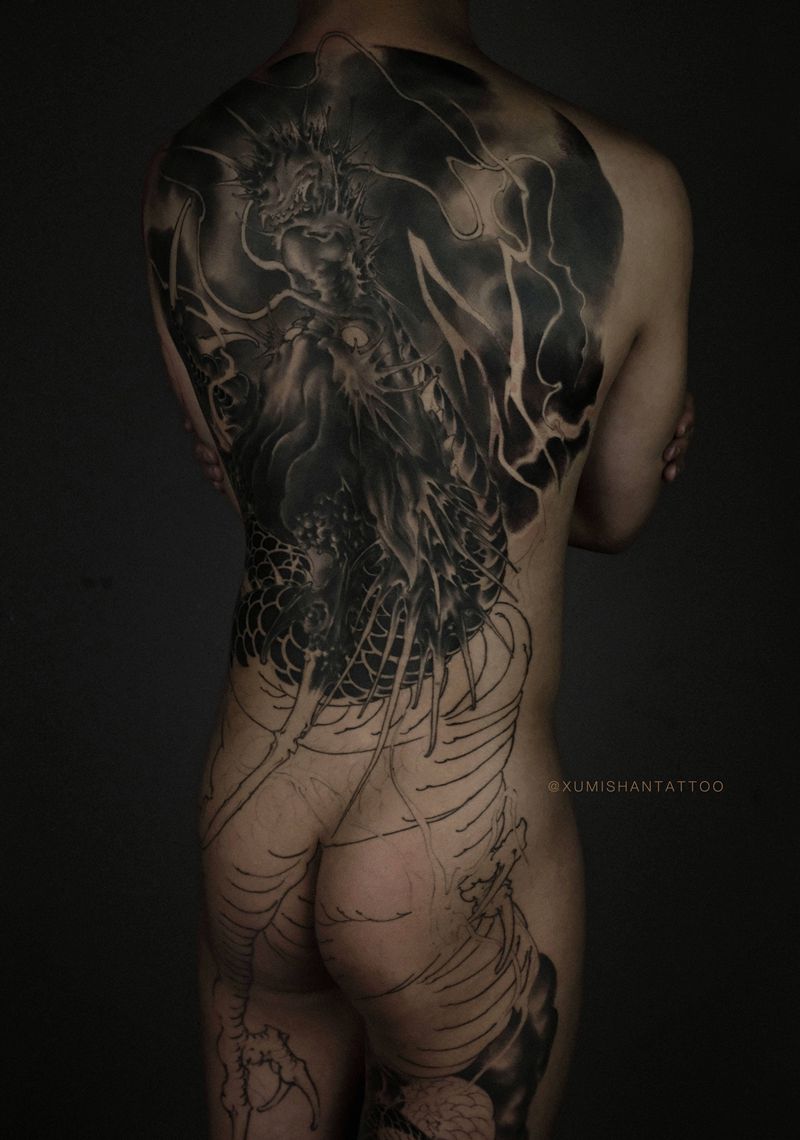 进度纹身图片_背部臀部新传统纹身图案