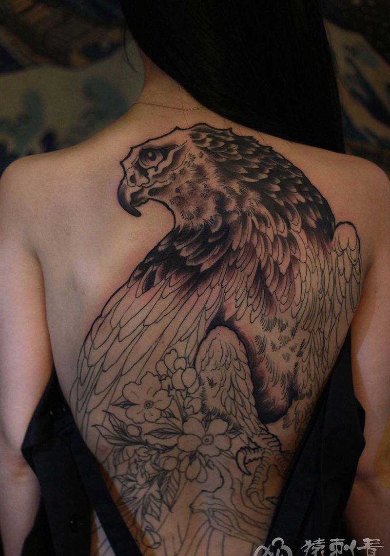 传统纹身图片_背部腰部新传统老传统纹身图案