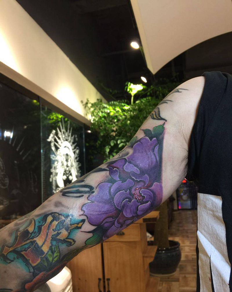 手绘花纹身图片_手臂纹身图案