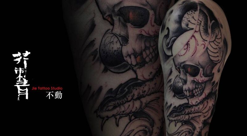 空洞。纹身图片