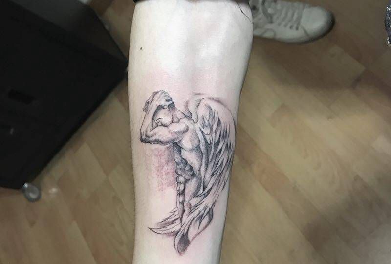 天使男纹身图片_手臂欧美人物宗教纹身图案