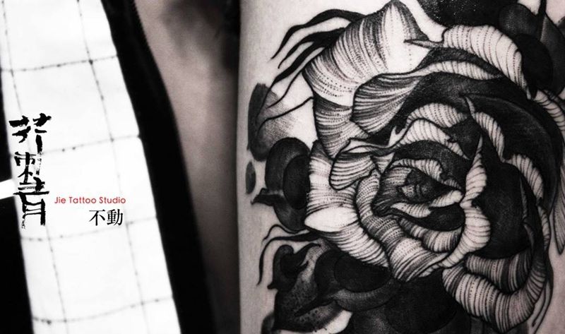 黑白。纹身图片_手稿成品手臂腿部背部欧美清新原创植物纹身图案