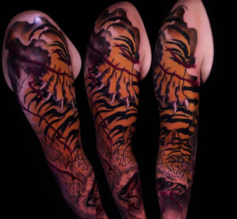 《虎贲》_收尾纹身图片_手臂新传统老虎纹身图案