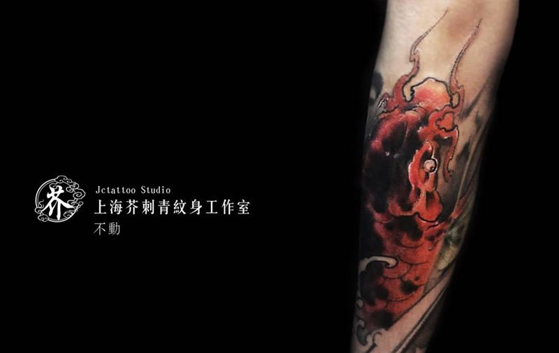 深夜 有鱼纹身图片_手臂手稿成品传统动物原创宗教鬼神纹身图案