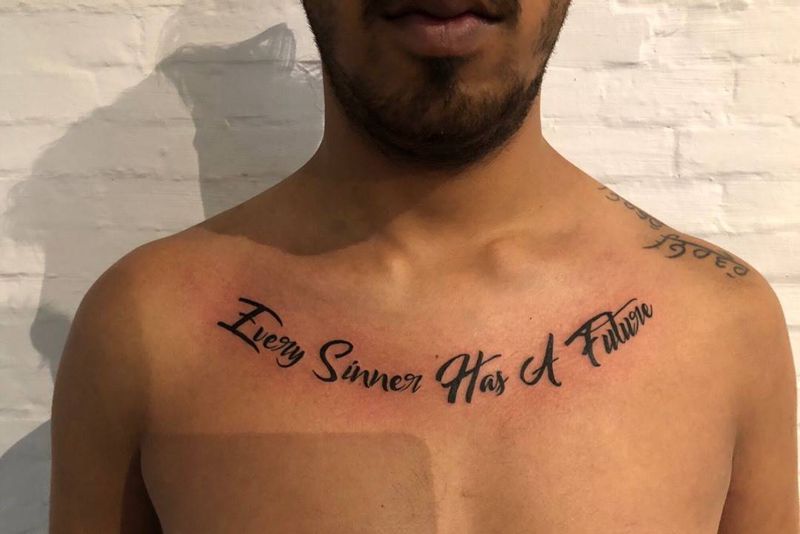 工作：一个外国人的英文纹身图片