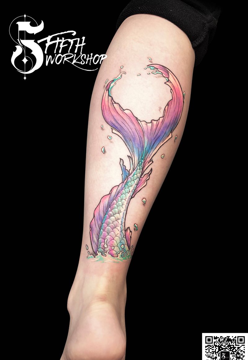 美人鱼尾纹身图片_腿部New School人鱼纹身图案