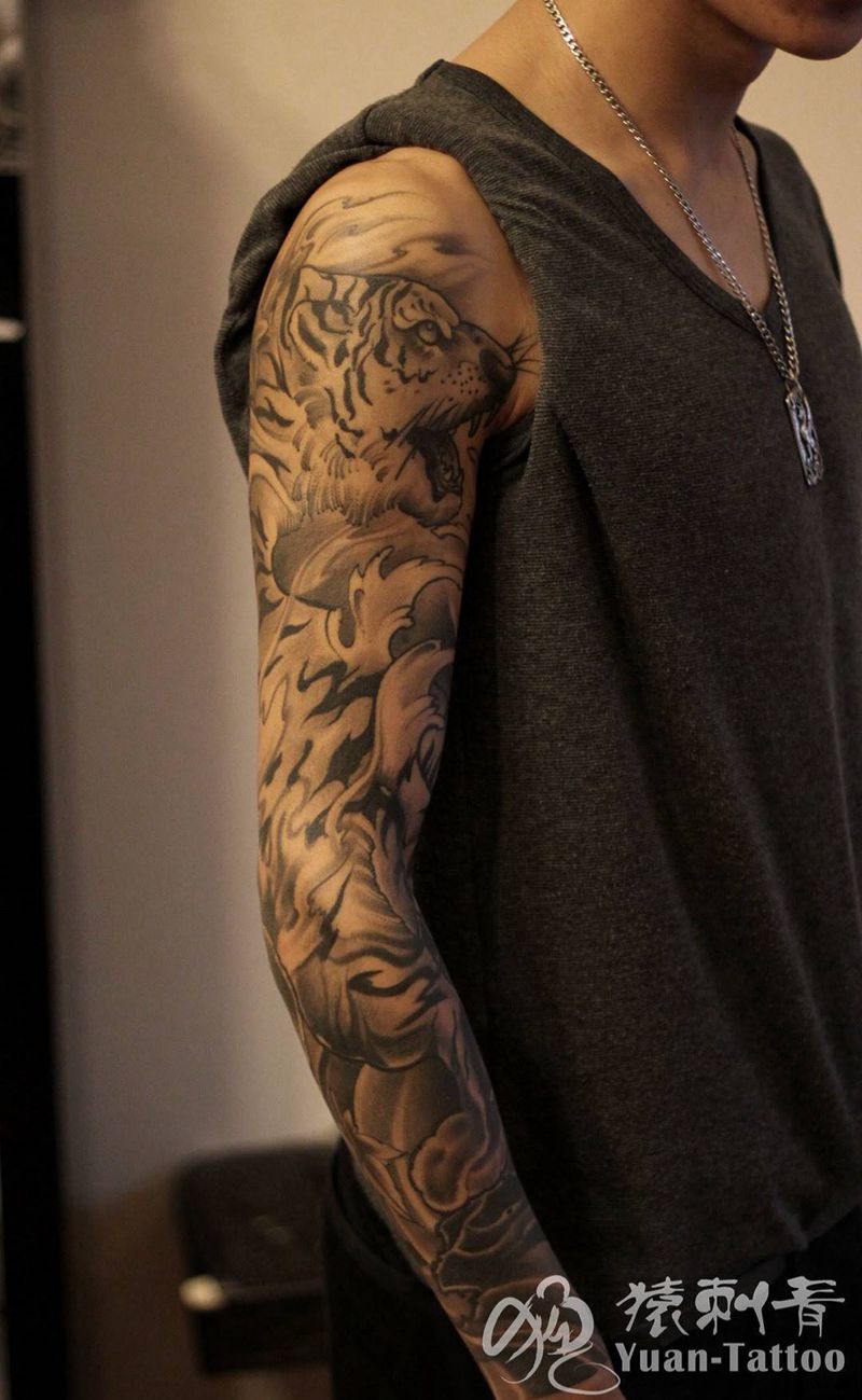 传统花臂纹身图片_成品手部手臂肩部传统动物猿刺青手稿纹身图案