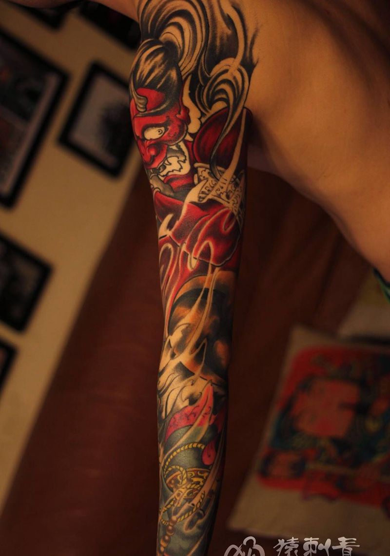 传统彩色花臂纹身图片_手臂肩部手部传统人物宗教静物纹身图案