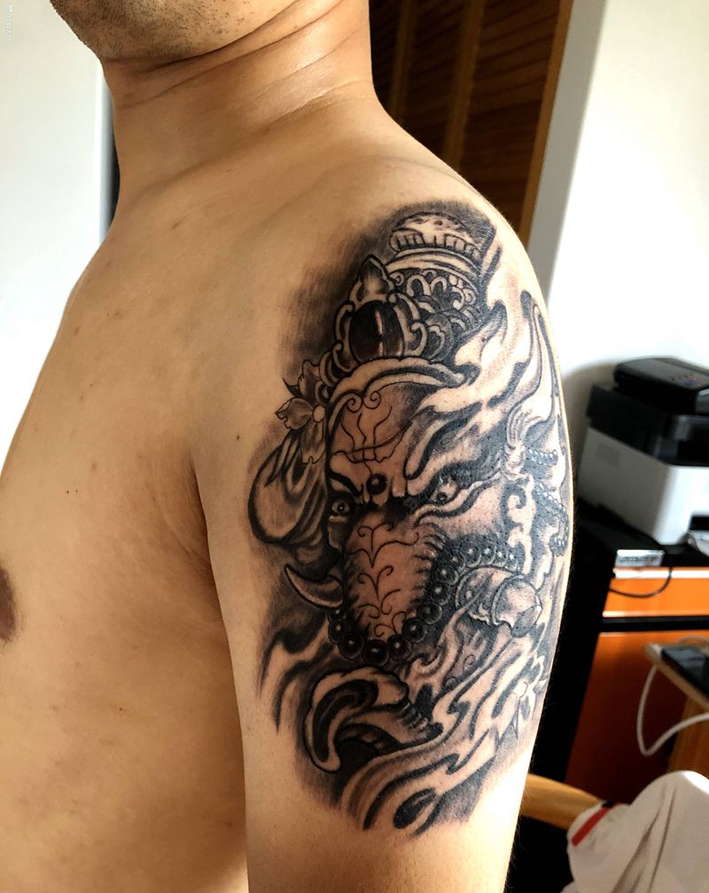 大臂象神纹身图片_肩部纹身图案