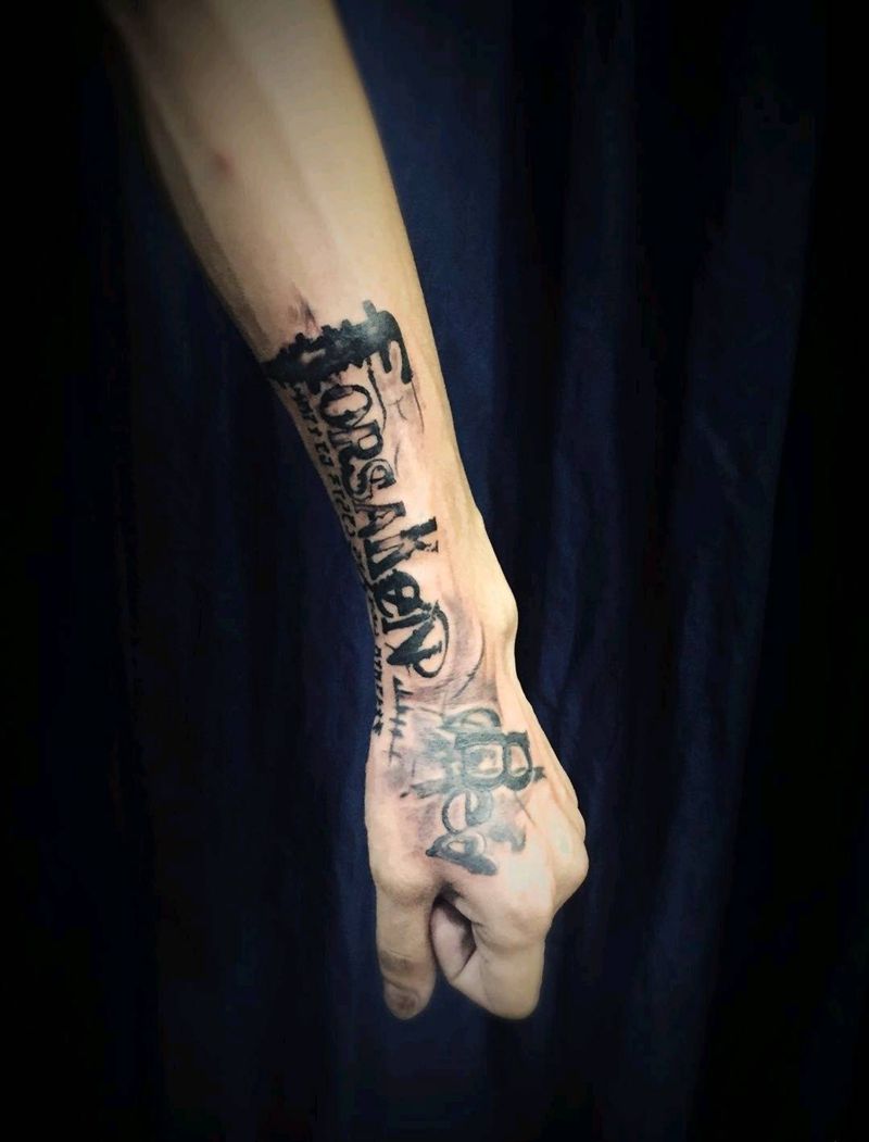 花体英文遮盖纹身图片