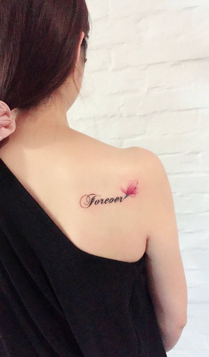 花纹身图片_背部清新植物纹身图案