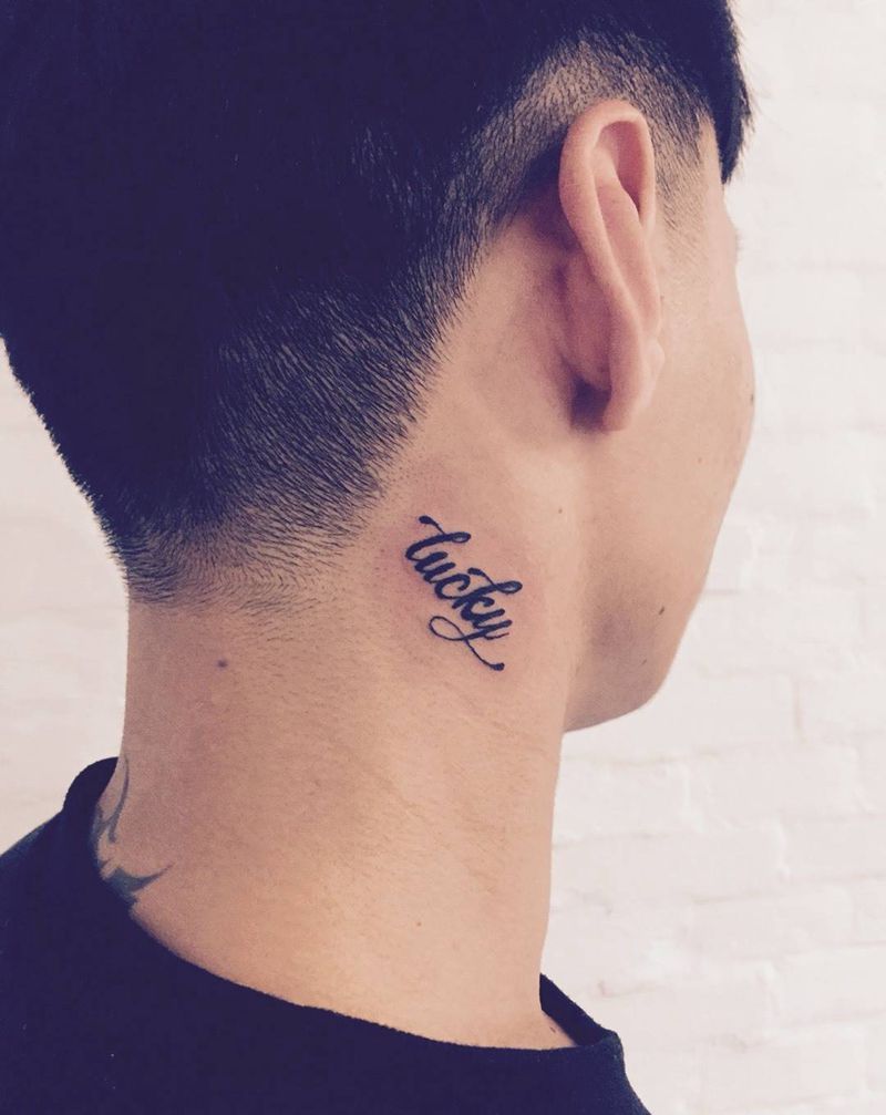 耳后英文纹身图片_成品纹身图案