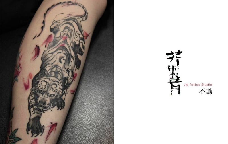 泼墨小老虎。纹身图片_手稿腿部手臂欧美原创动物清新纹身图案