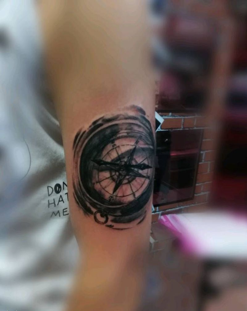 指南针纹身图片