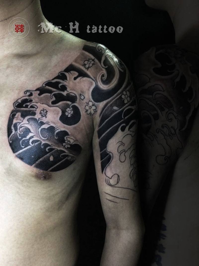 老传统浪花未完纹身图片