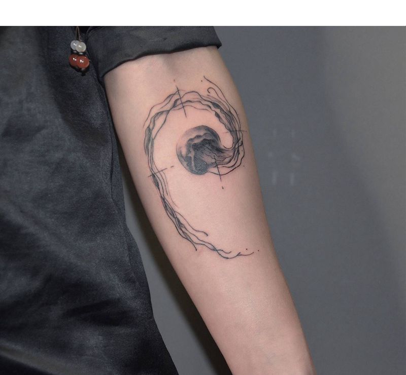 水母纹身图片_手臂纹身图案