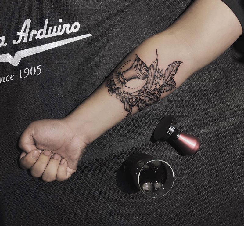 粉锤纹身图片_手臂纹身图案