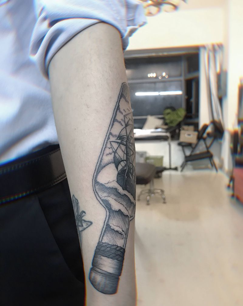 瓶中帆船纹身图片_手臂点刺纹身图案