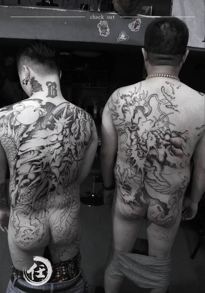 满背进行中纹身图片_成品腰部背部臀部动物原创纹身图案