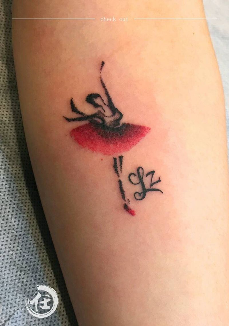 小清新纹身图片_肩部手臂清新人物植物成品纹身图案