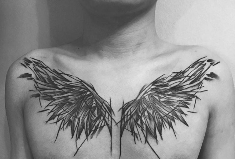 胸口大翅膀纹身图片_成品胸部肩部欧美纹身图案