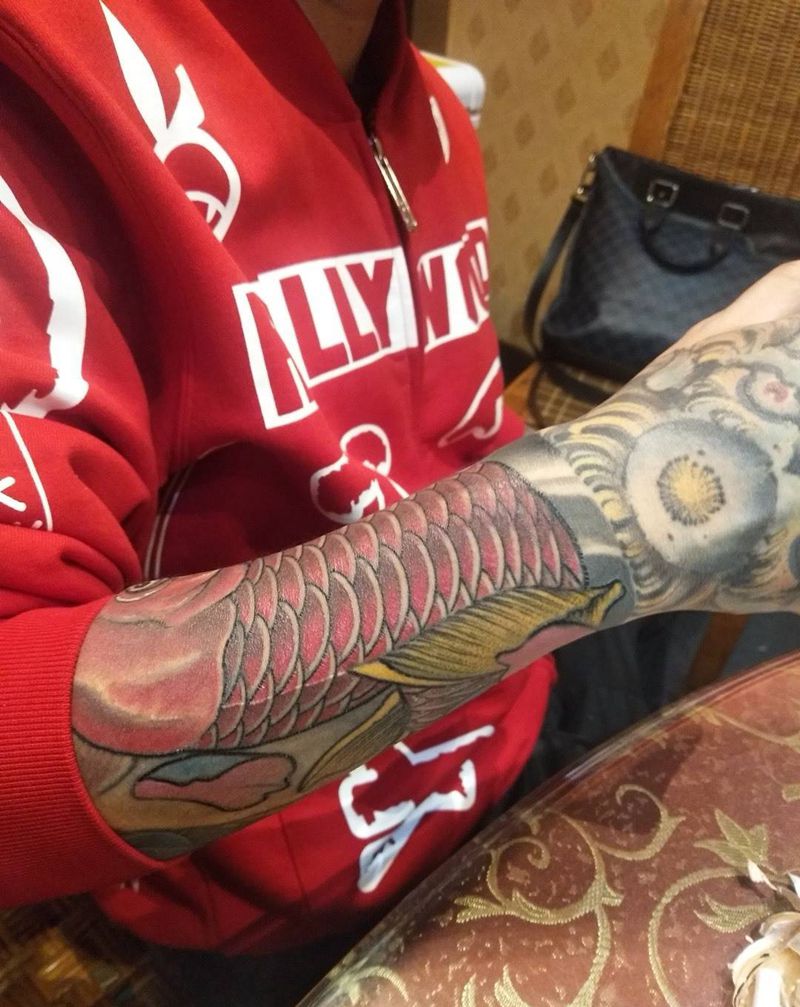 买家秀纹身图片_脚部手部腿部背部手臂肩部欧美肖像写实传统纹身图案