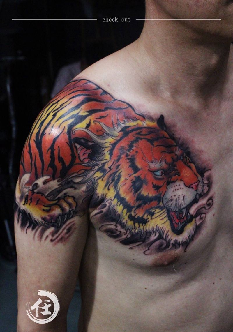 老虎 完工纹身图片_成品肩部胸部手臂传统原创纹身图案