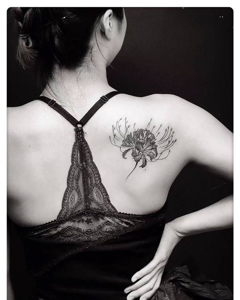 彼岸花纹身图片