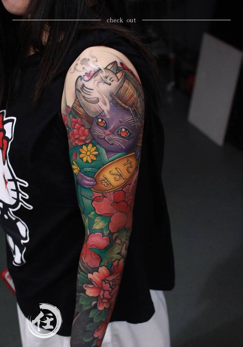 招财花臂纹身图片_成品肩部手臂传统国画清新人物动物鬼神植物纹身图案