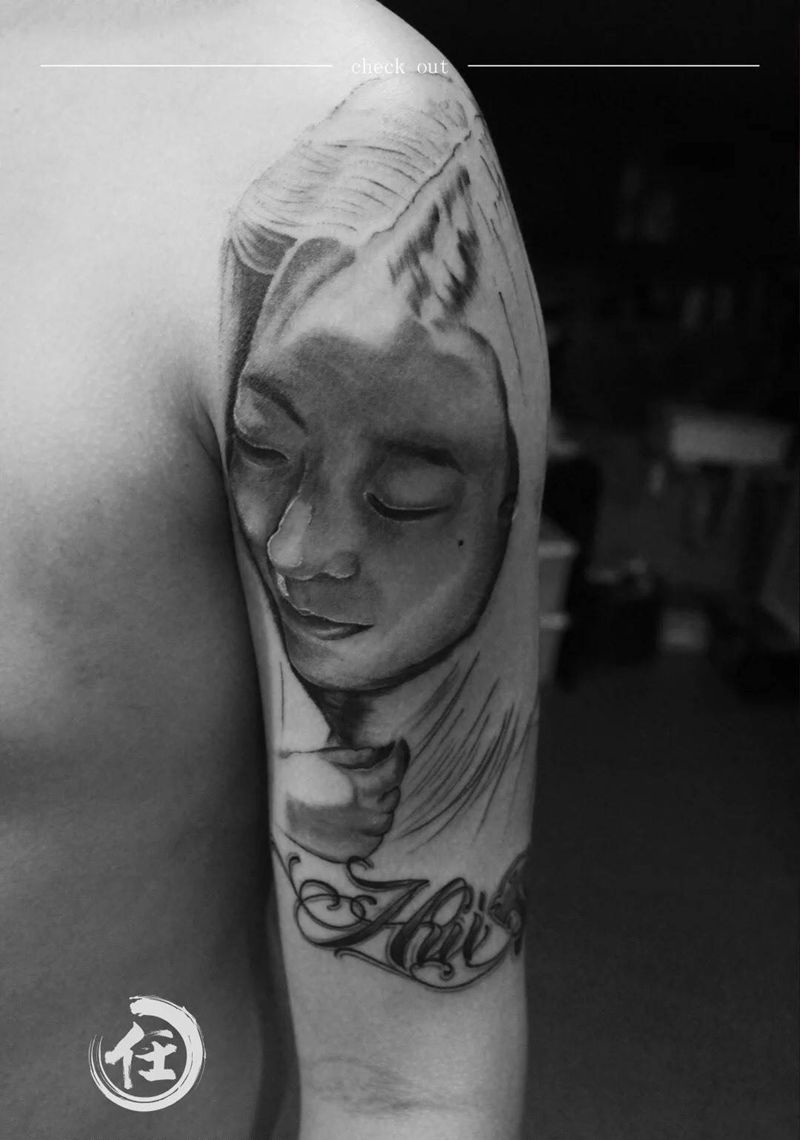 老婆肖像纹身图片_欧美肖像人物原创情侣成品肩部手臂写实纹身图案