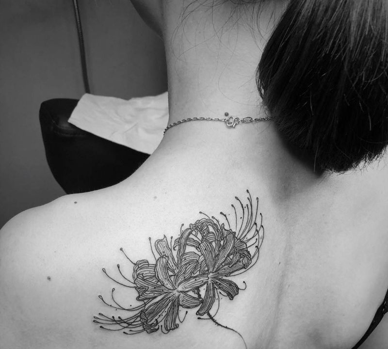 彼岸花纹身图片