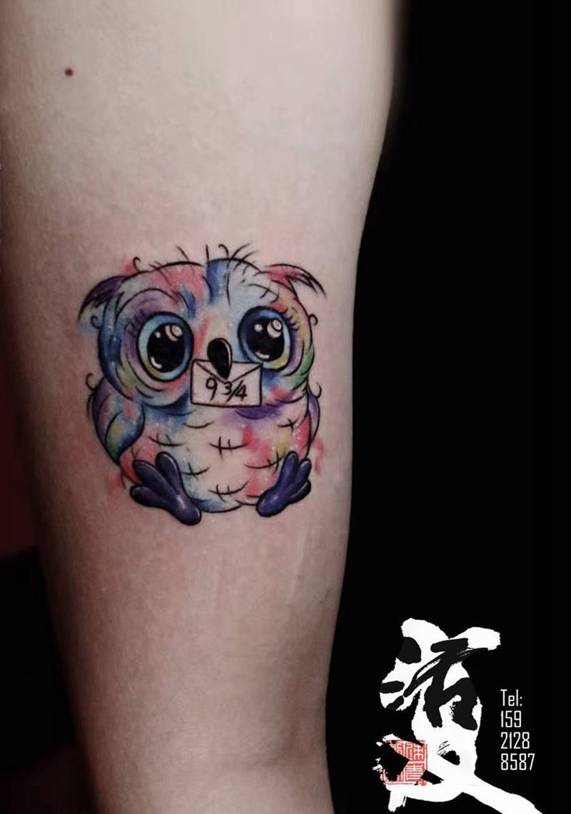 水彩猫头鹰纹身图片_手臂水彩猫头鹰哈利波特纹身图案