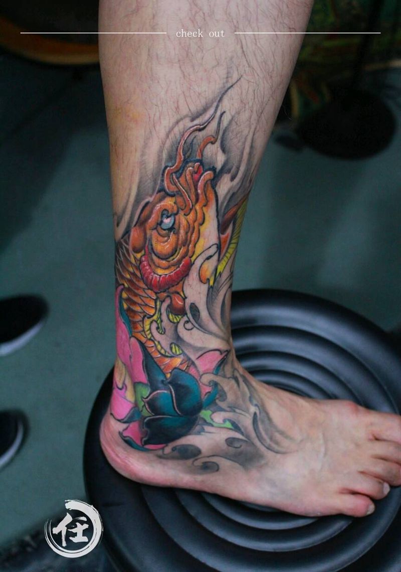 小腿鲤鱼遮盖纹身图片_腿部传统动物鬼神原创成品纹身图案