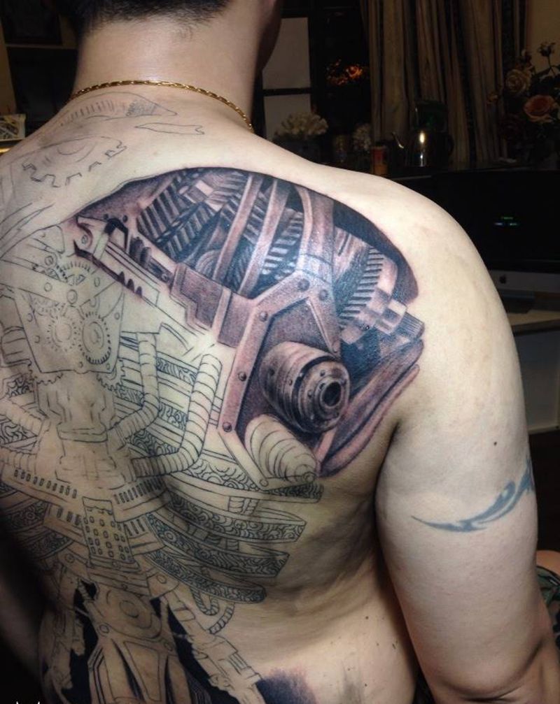 机械背 届时70小时纹身图片