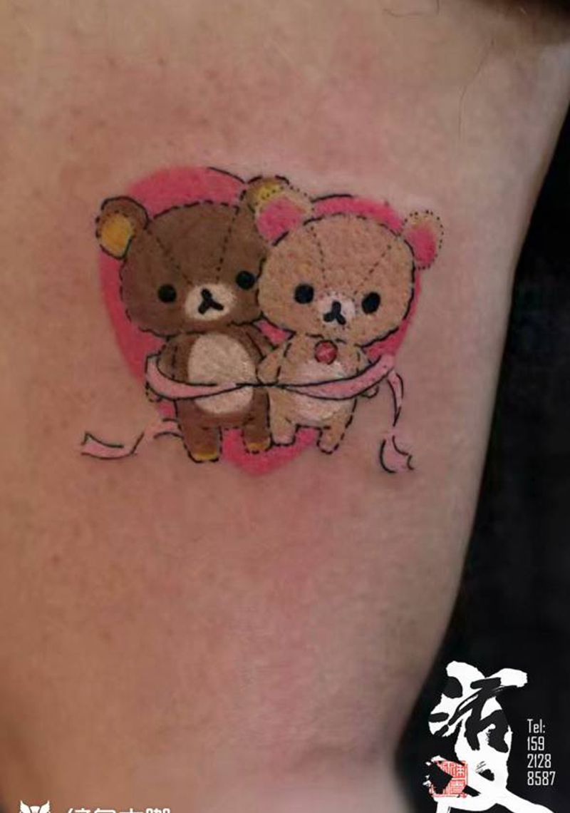 一对可爱轻松熊熊纹身图片_手臂New School可爱小熊小清新纹身图案