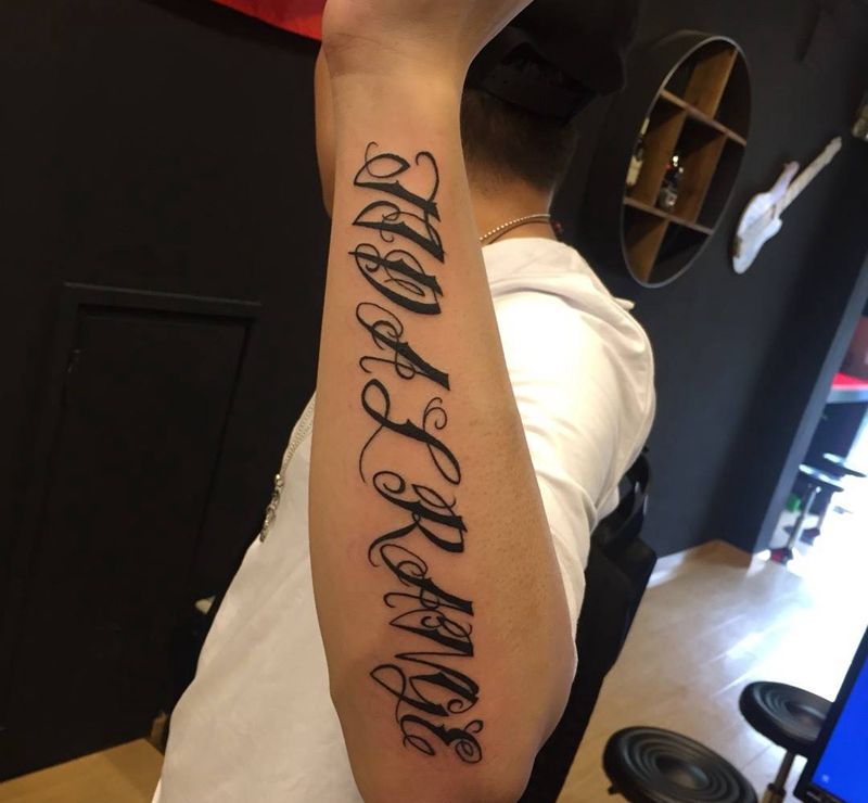 Two tattoos纹身图片_成品手臂清新纹身图案