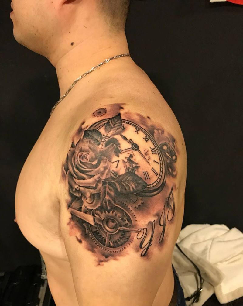 时钟玫瑰纹身图片_成品手臂写实静物纹身图案