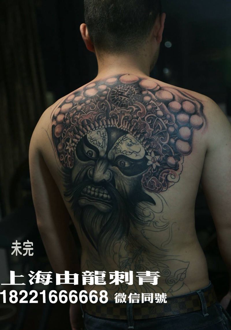 未完纹身图片_人物传统背部纹身图案
