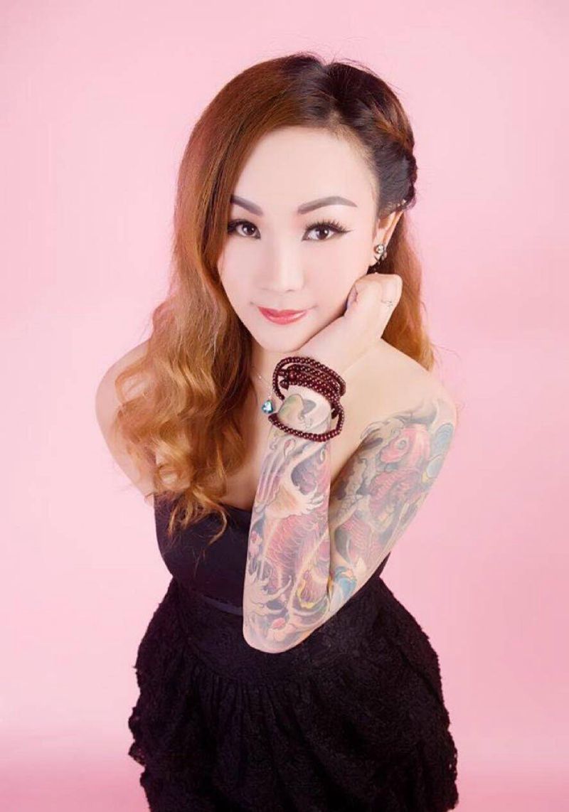 玲珑姐姐纹身图片