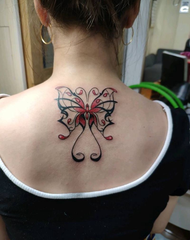 蝴蝶纹身图片_背部纹身图案