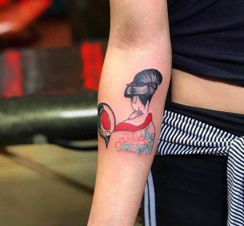 个小纹身图片_腰部手臂欧美写实新传统纹身图案