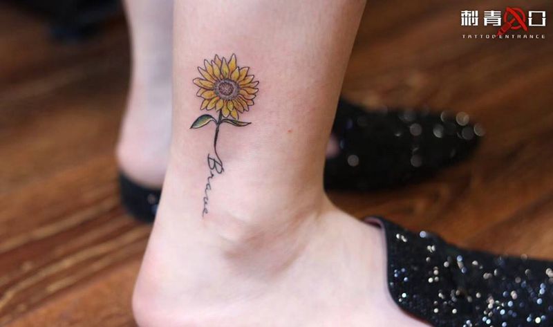 脚踝向日葵纹身图片_成品脚部清新植物纹身图案