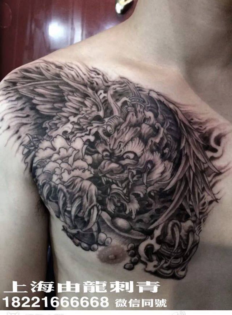 貔貅纹身图片_传统动物胸部纹身图案