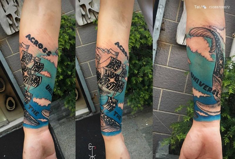 客人有着帆船跟鲸鱼的，纹身图片